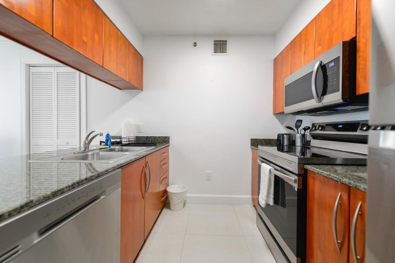 Gorgeous Apartment In Brickell Маями Екстериор снимка